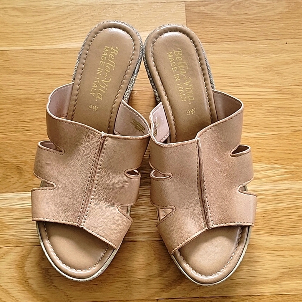 Bella-Vita Sandal 9W NWOT